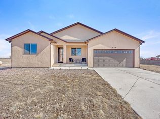 878 S Cayuga Ct, Pueblo West, CO 81007