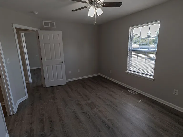 1401-1403 Bodie Dr — Photo 22