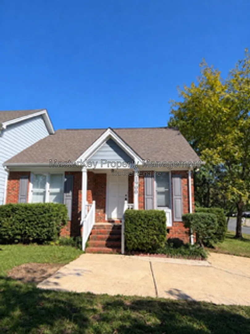 2 bed, 2.0 bath, 1102 sqft, $1,800 — Photo 1