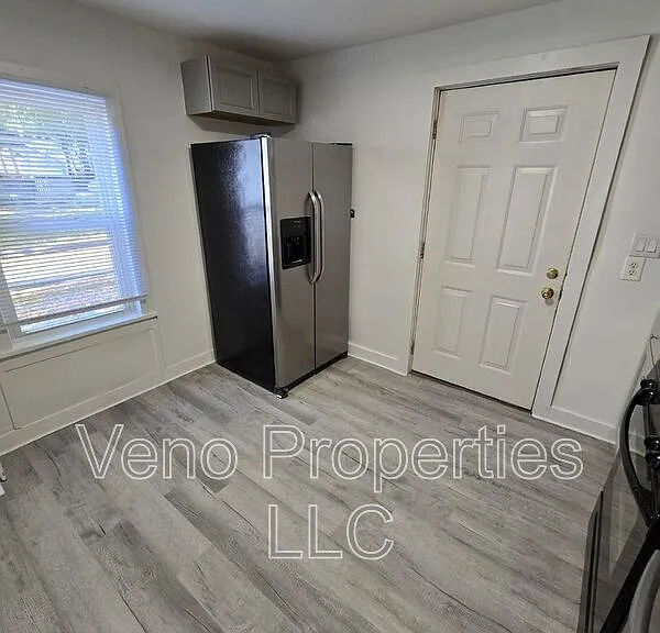 133 Bay St #A — Photo 3