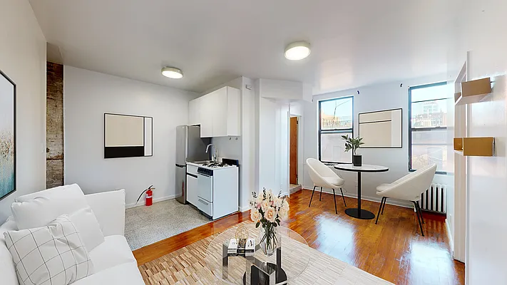 Rented by Bond New York | media 1
