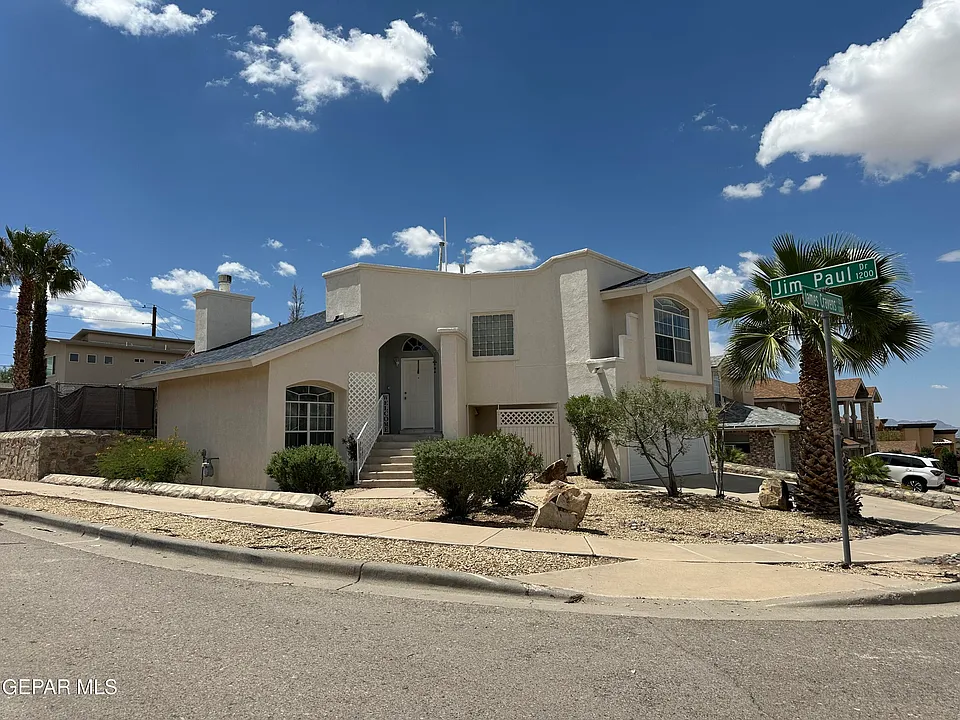 1340 James Cravens Ct