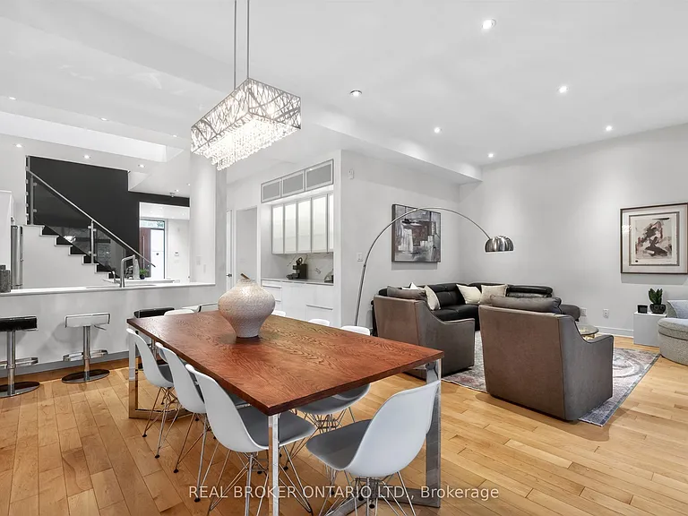 88 Kingsway Way — Photo 13