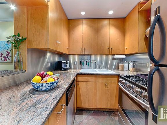 3rd image of 303 W 105th St APT 1B