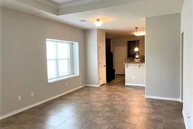 3806 Blackhawk Ln — Photo 3