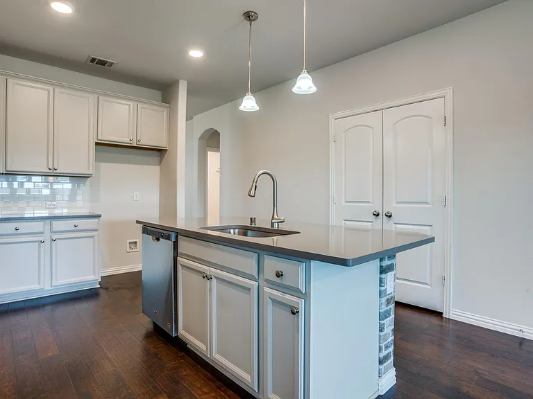 6229 Gloucester Dr — Photo 7