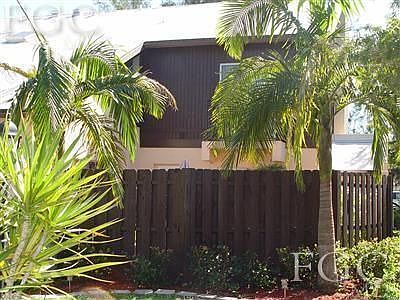 2nd image of 6268 Westshore Dr APT E3