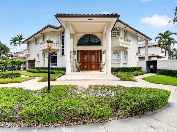 8560 NW 164th St, Miami Lakes, FL 33016