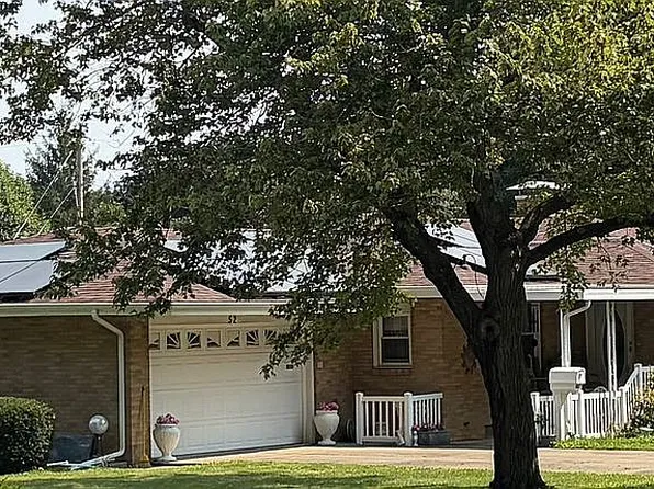52 Benton Dr, Decatur, IL 62526