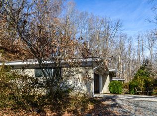 900 Towlston Rd, Mc Lean, VA 22102