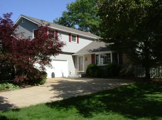 748 York Rd, Mount Laurel, NJ 08054