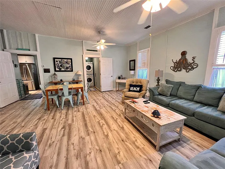 225 Sullivan St — Photo 10