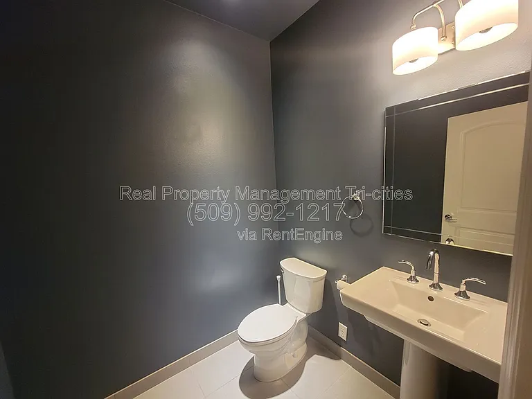 1644 Naples Ln — Photo 14