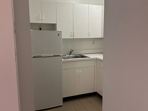 4th image of 75-33 113th St #1REAR