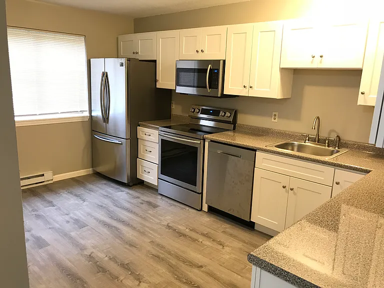 497 Scott Rd #11 — Photo 2