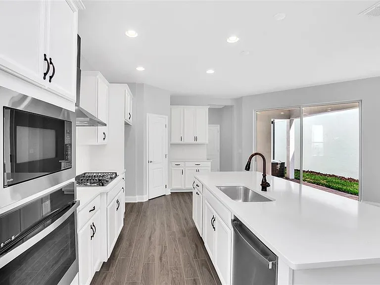 12743 Brodlove Ln — Photo 10