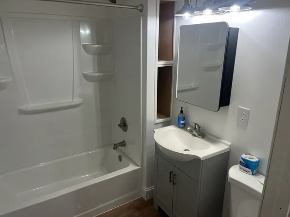 (undisclosed Address), Silverdale, WA 98383