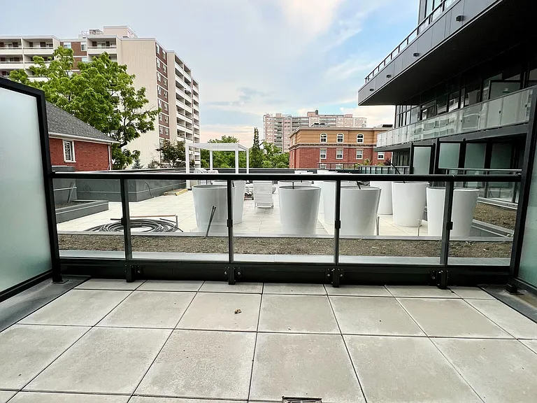 370 Martha St #212 — Photo 28