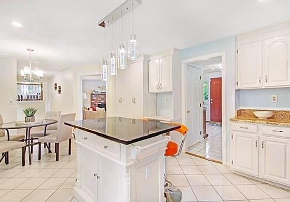 5th image of 171 Laconia Cir