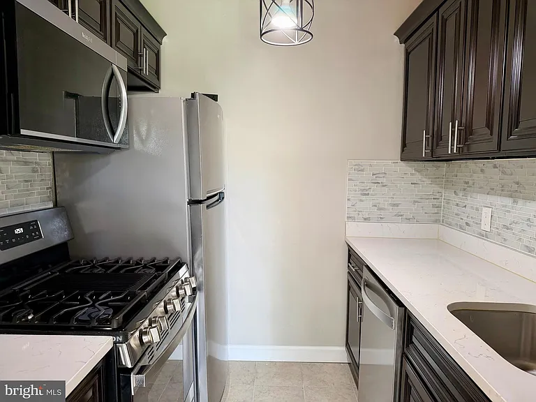 4933 Americana Dr #205 — Photo 8