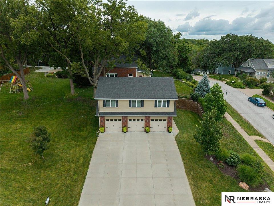 1st image of 722 Avenue E