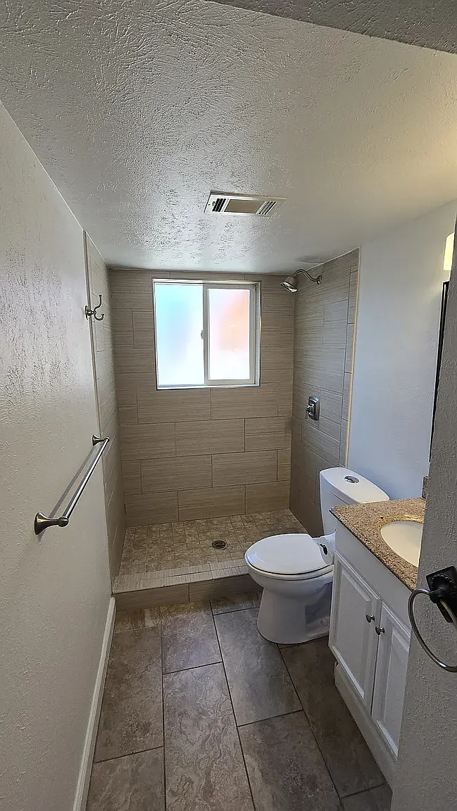 2 bed, 900 sqft, $1,550 — Photo 3