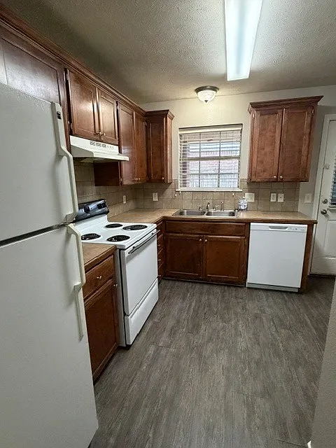 Building Photo - 207 Cheyenne Pl