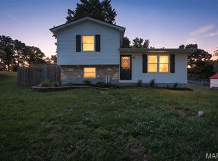 505 Rathburn St, De Soto, MO 63020