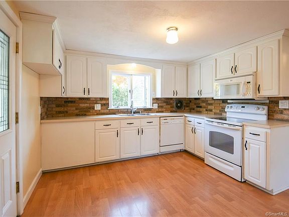 2nd image of 592 Forbes St