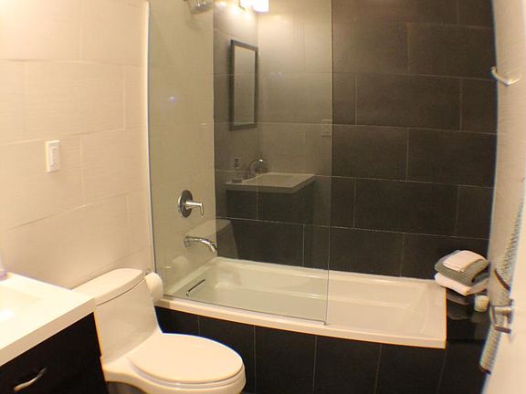 4th image of 83 Beaver St APT 3A