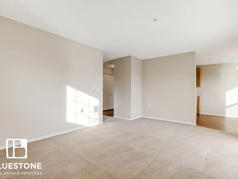 Hawk's Point Apartments — Photo 88