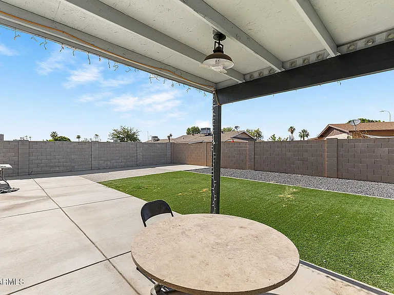 4716 W Christy Dr — Photo 39
