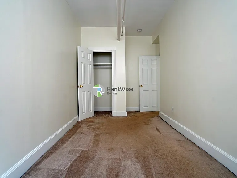 14 Orkney Rd #A — Photo 8