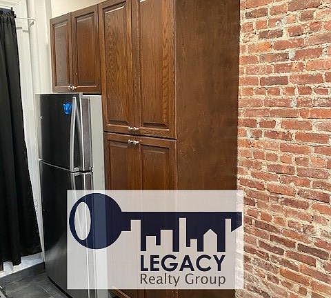 4th image of 644 W 204th St APT 24