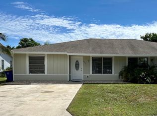 8915 SE Sandy Ln, Hobe Sound, FL 33455