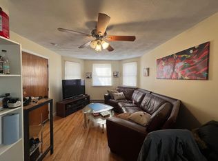 218 Holland St #1B, Somerville, MA 02144