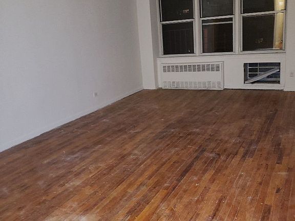 3rd image of 465 E 7th St APT 7E