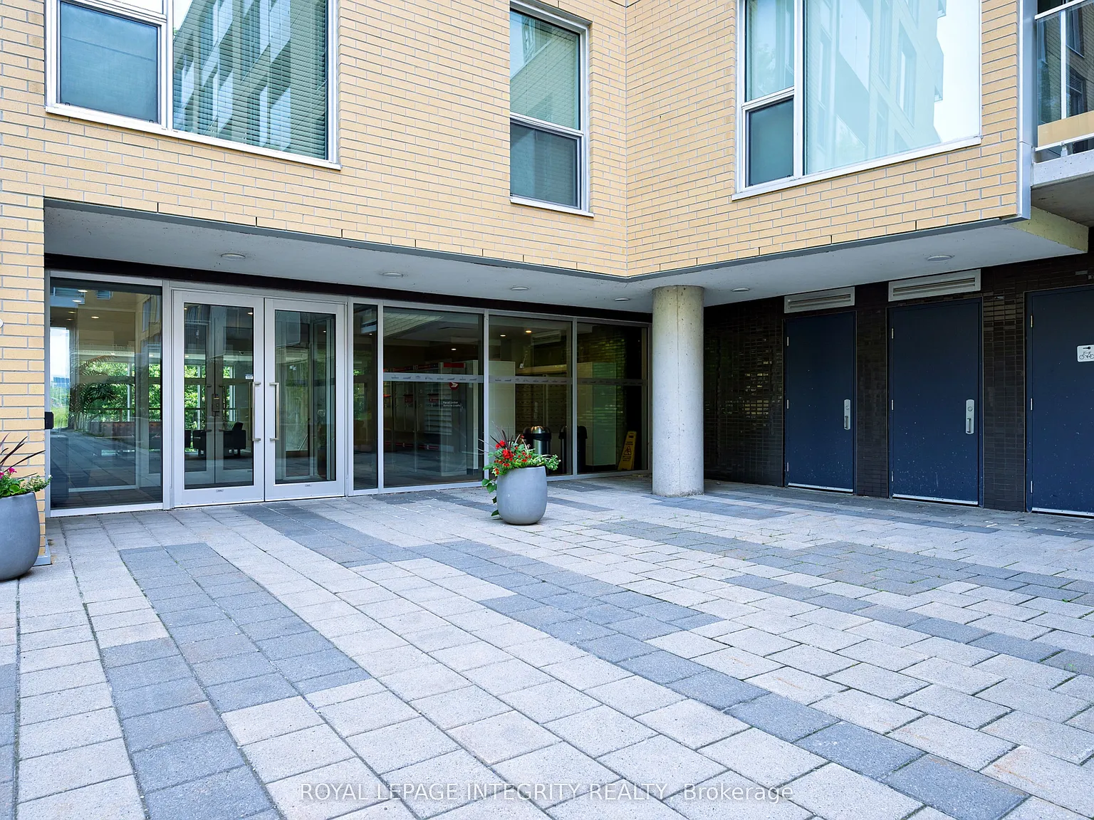 2 bed, $2,995 — Photo 4