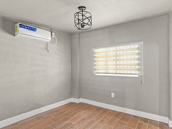 3rd image of 1305 E Nevada Ave #B