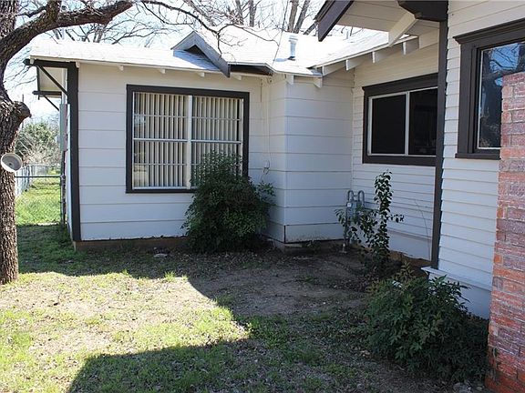 3rd image of 1001 S Colorado St
