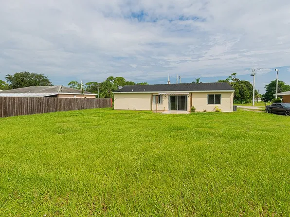 321 SW Tulip Blvd, Port Saint Lucie, FL 34953