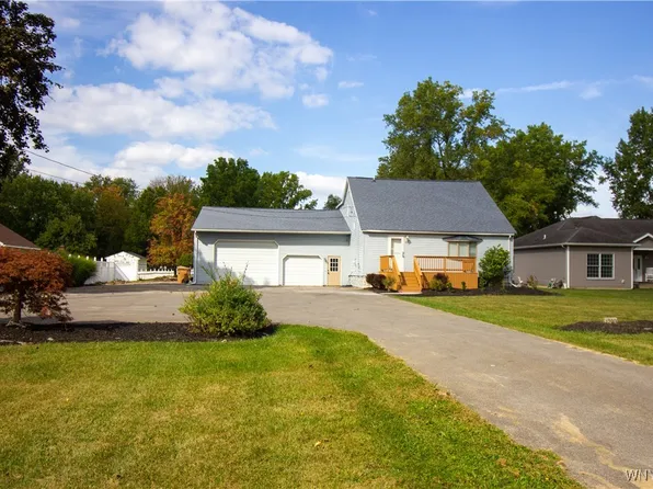 1290 Como Park Blvd, Depew, NY 14043