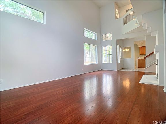 5th image of 15766 Pepper St