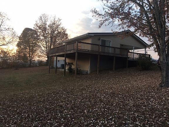 3rd image of 628 Rock Springs Dr