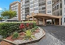 1100 Saint Charles Pl APT L21