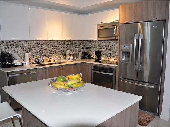 3rd image of 5300 Paseo Dr #12