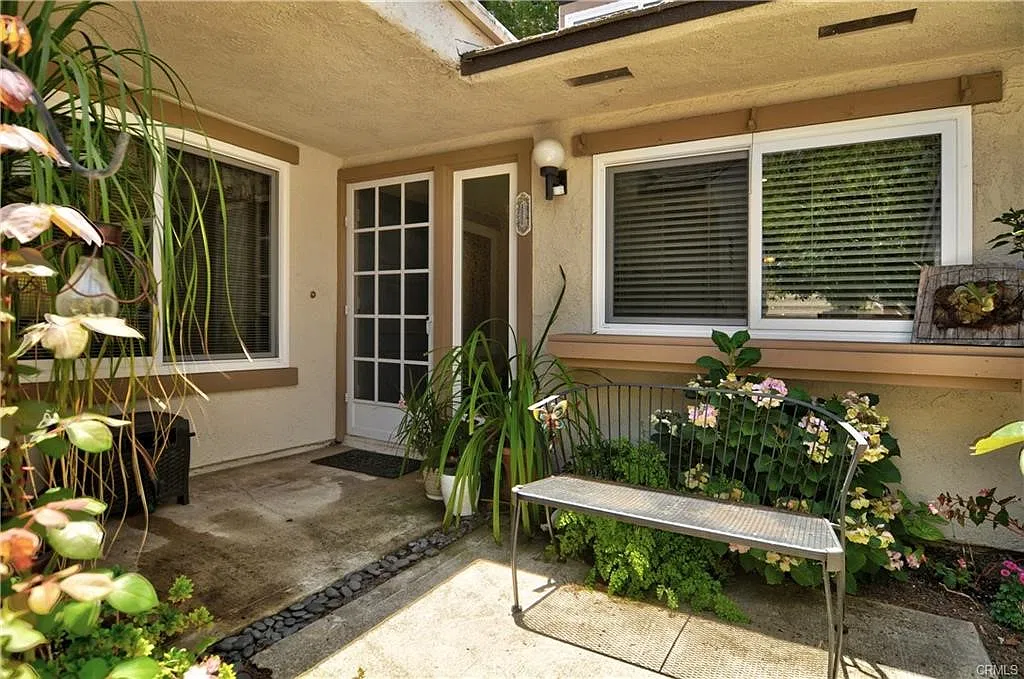 2 bed, 1224 sqft, $3,750 — Photo 2