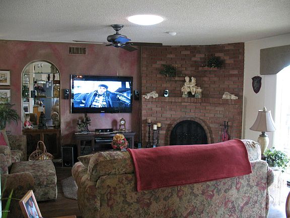 3rd image of 11508 W Kansas Ave