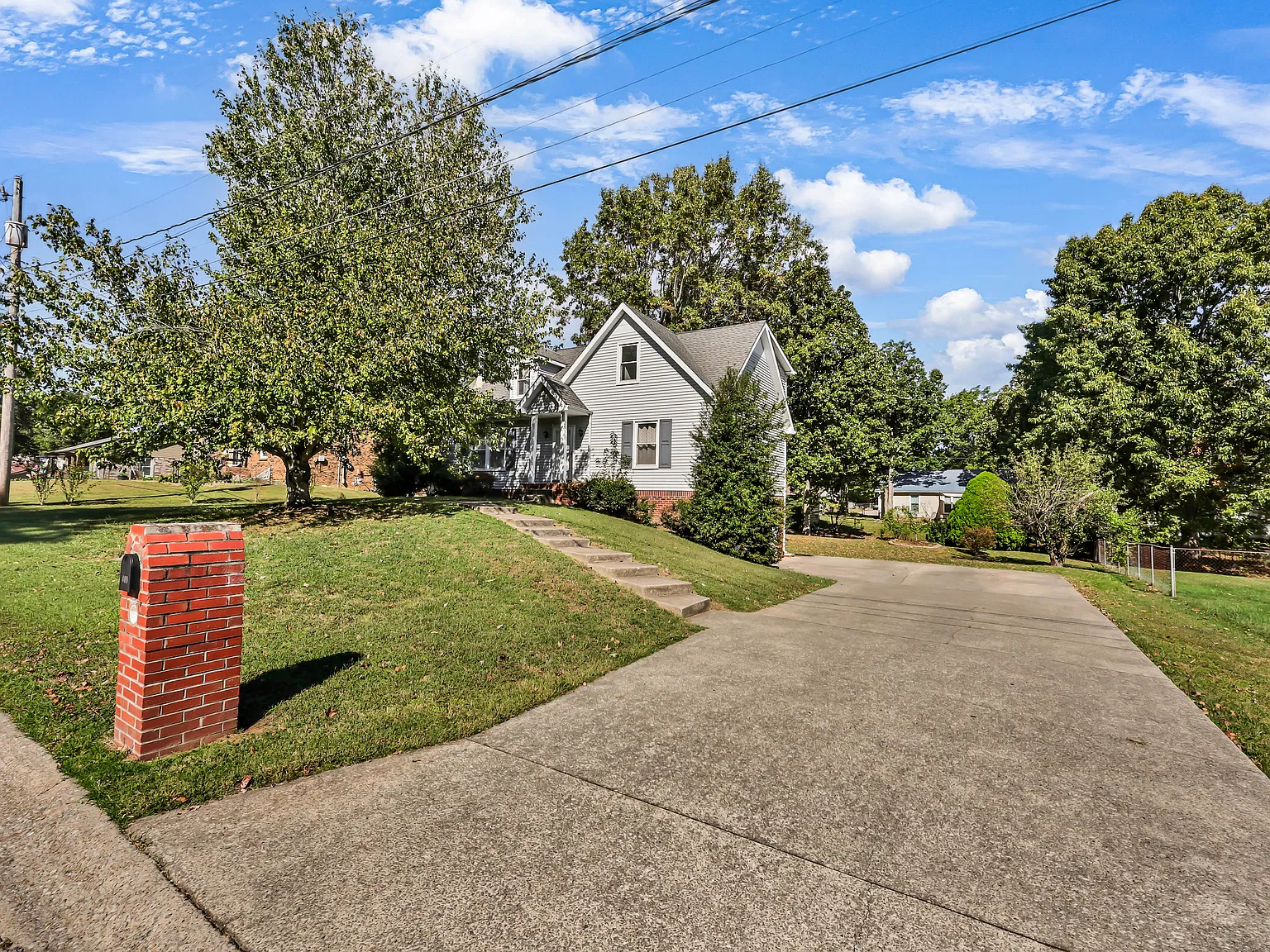 4 bed, 2769 sqft, $2,350 — Photo 4