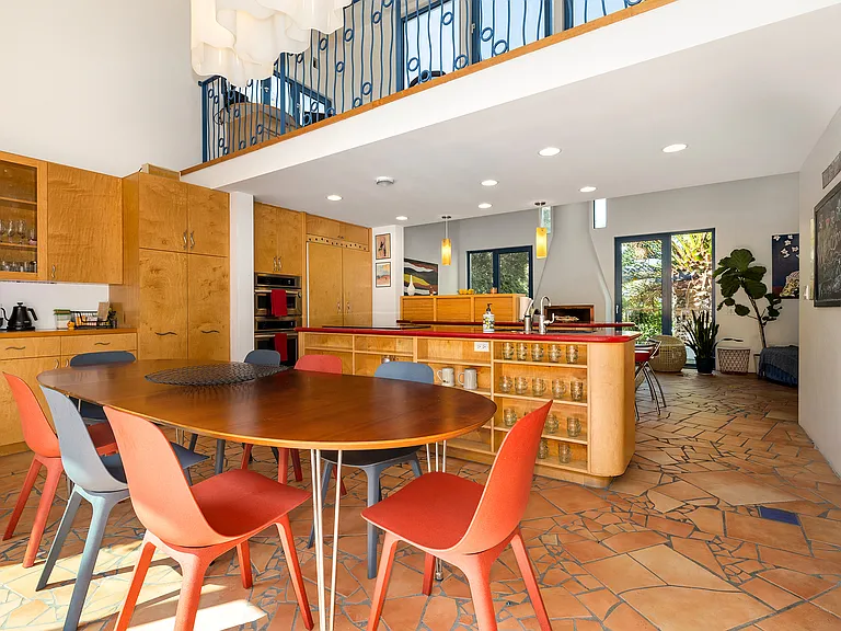 2419 Ocean Ave — Photo 3